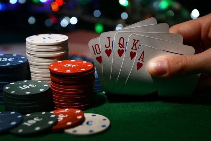 Roulette betting layout with inside and outside bets
